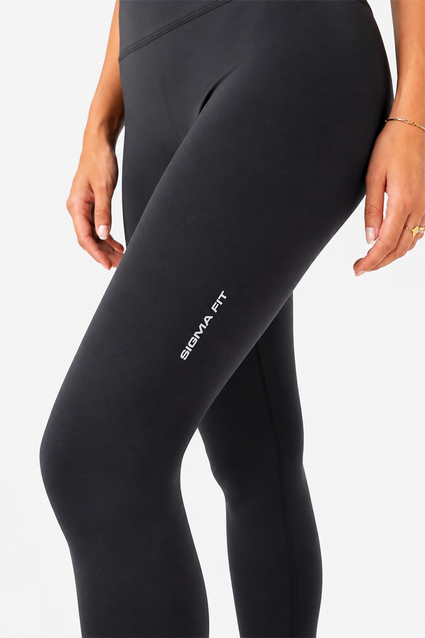 Black Essential Leggings - Sigma Fit