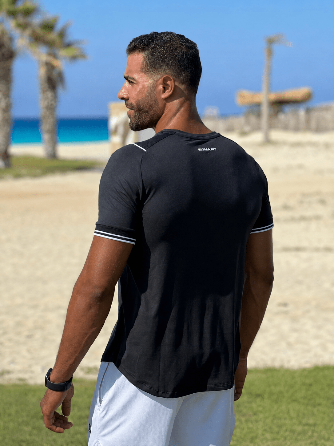 Reg-Fit T-Shirt - Black - Sigma Fit